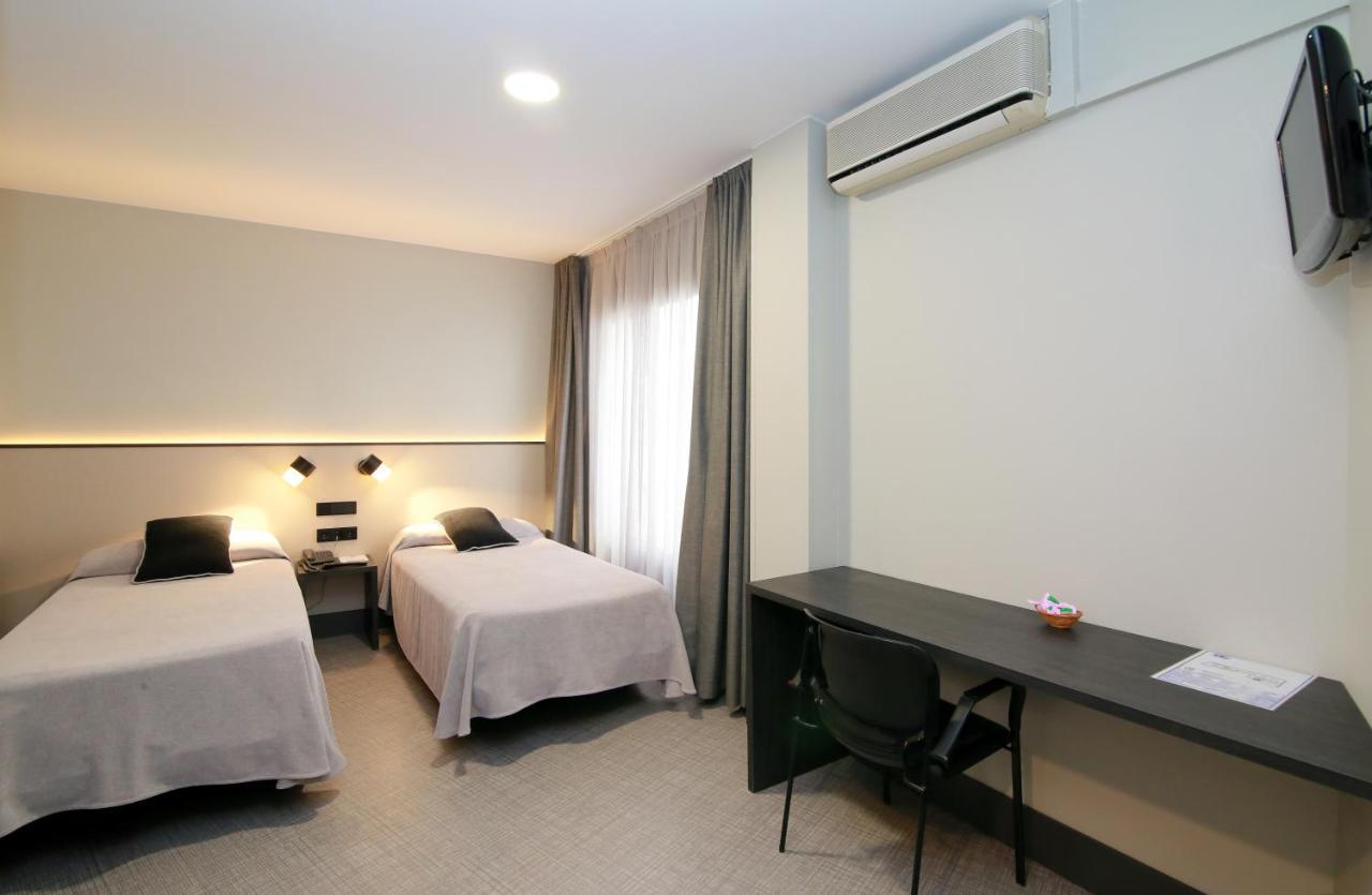 Hotel Esplugues Esplugues de Llobregat Extérieur photo